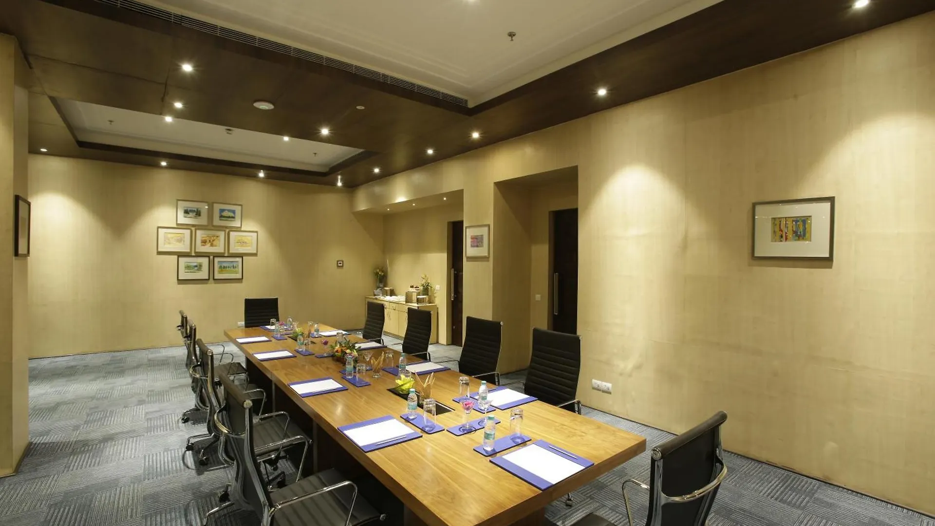 Golden Suites Gurgaon Inde Hotels