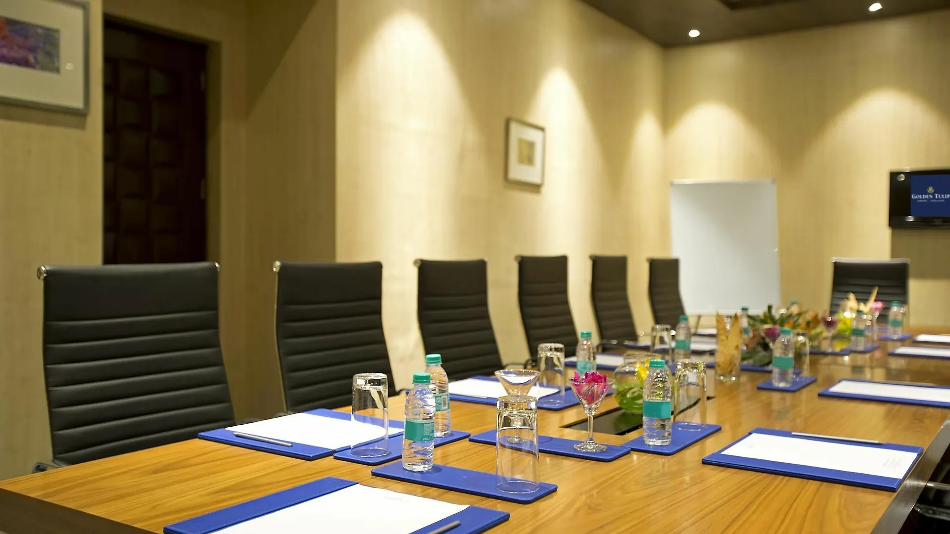 Golden Suites Gurgaon Inde Hotels