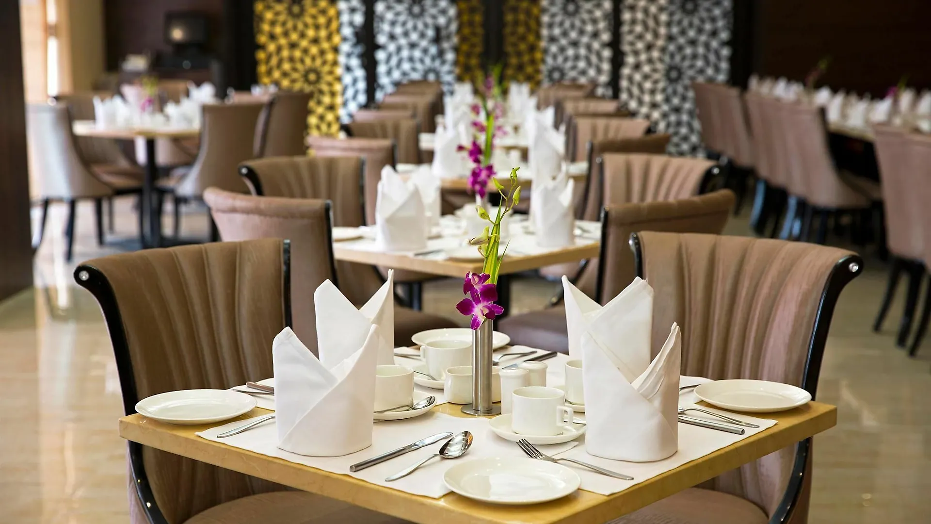 Golden Suites Gurgaon Inde Hotels