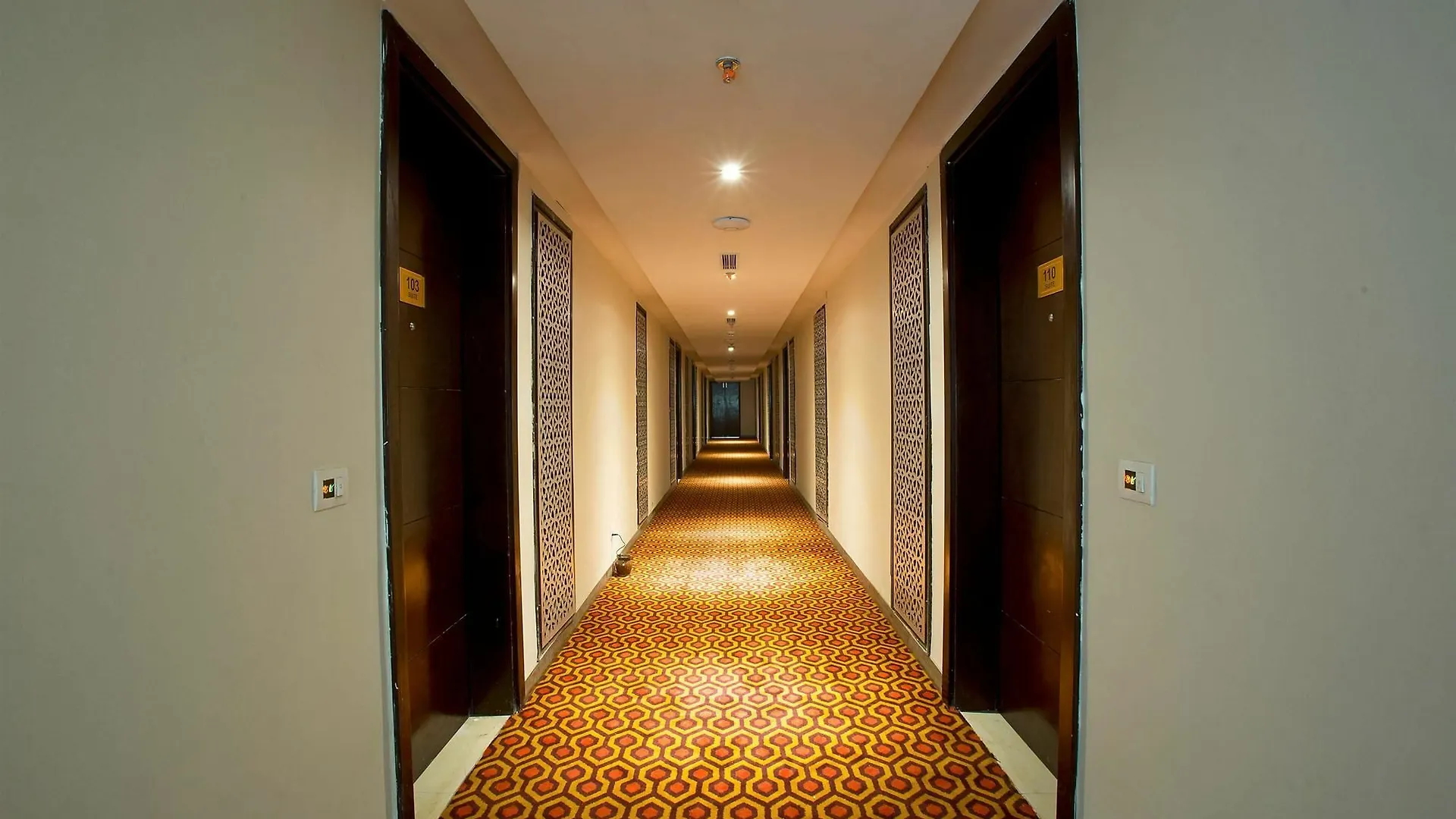 Golden Suites Gurgaon Inde Hotels