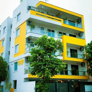 Отель Lime Tree Luxury - Service Near Artemis Hospital ,gurgaon, Гургаон