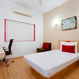 Red Fox By Lemon Tree Hotels, East 3* Дели
