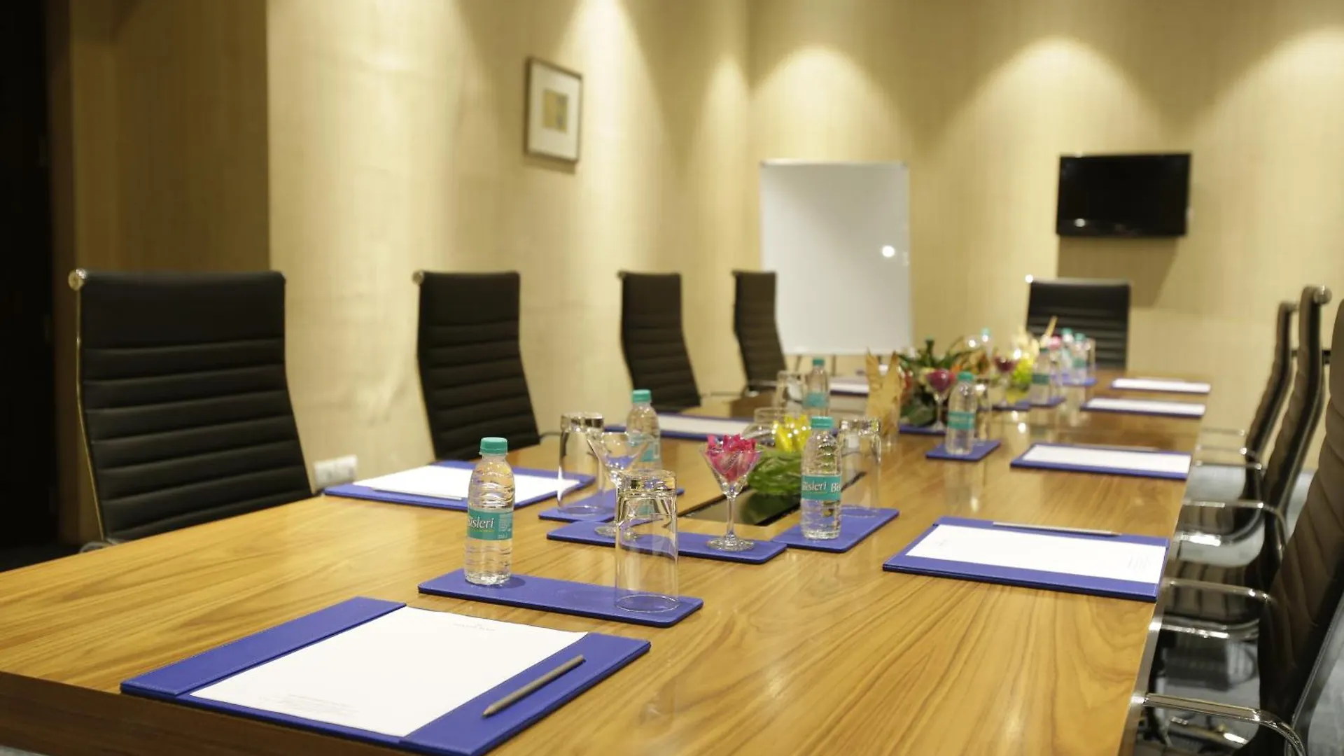Golden Suites Gurgaon Inde Hotels