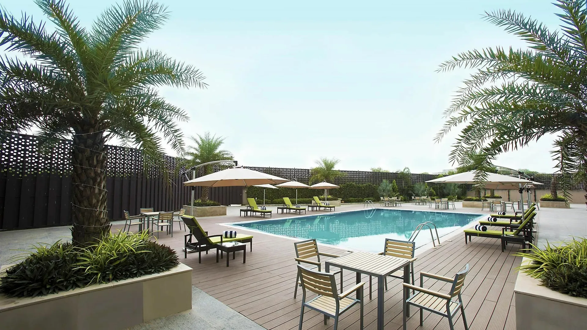 Golden Suites Gurgaon Inde Hotels
