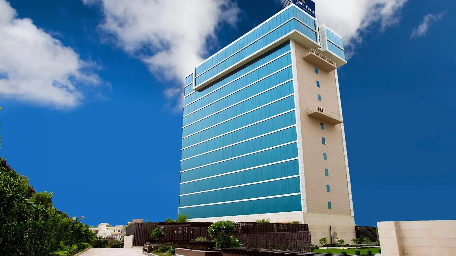 Golden Suites Gurgaon Inde Hotels 4*,